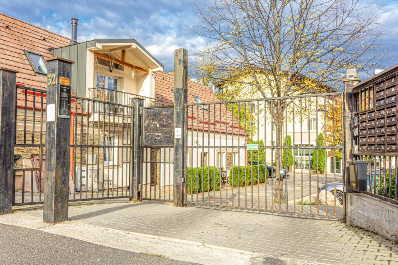 Ferienwohnung Opera Apart Brașov Exterior foto