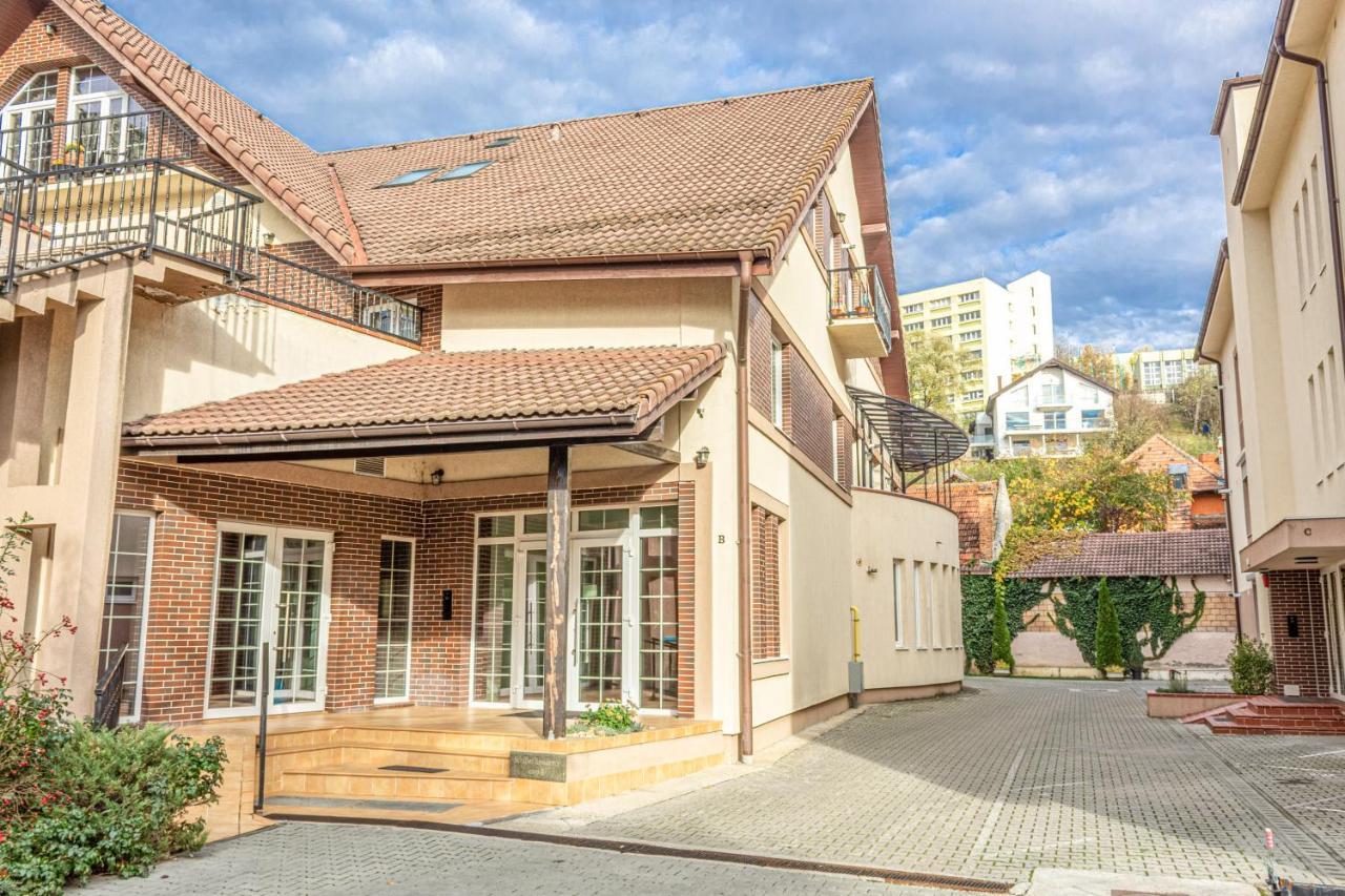 Ferienwohnung Opera Apart Brașov Exterior foto